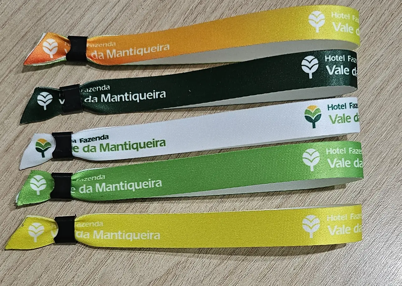 Pulseiras de tecido personalizadas